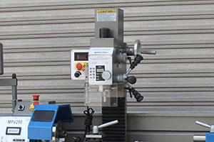 Drilling and milling head